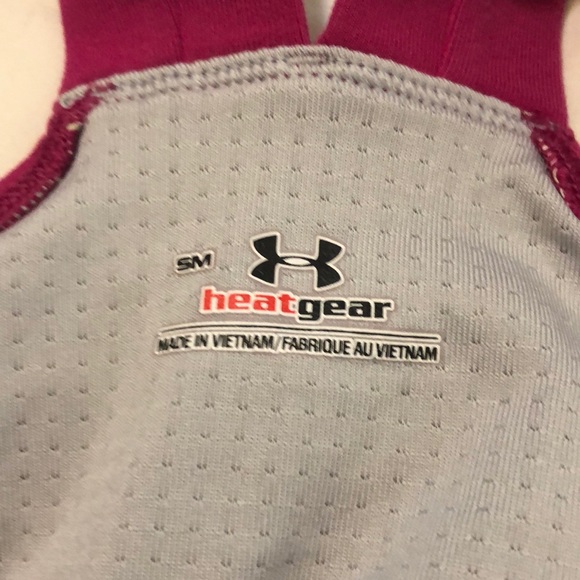 ******SOLD*****💥🏅Under Armour pink heat gear top - Picture 4 of 4